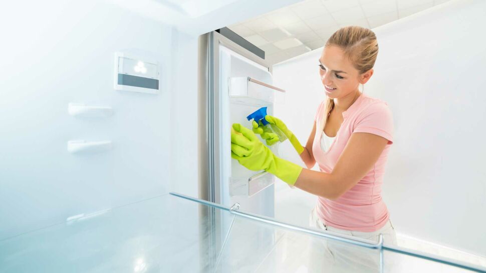 Nettoyage et entretien du joint de porte d'un frigo