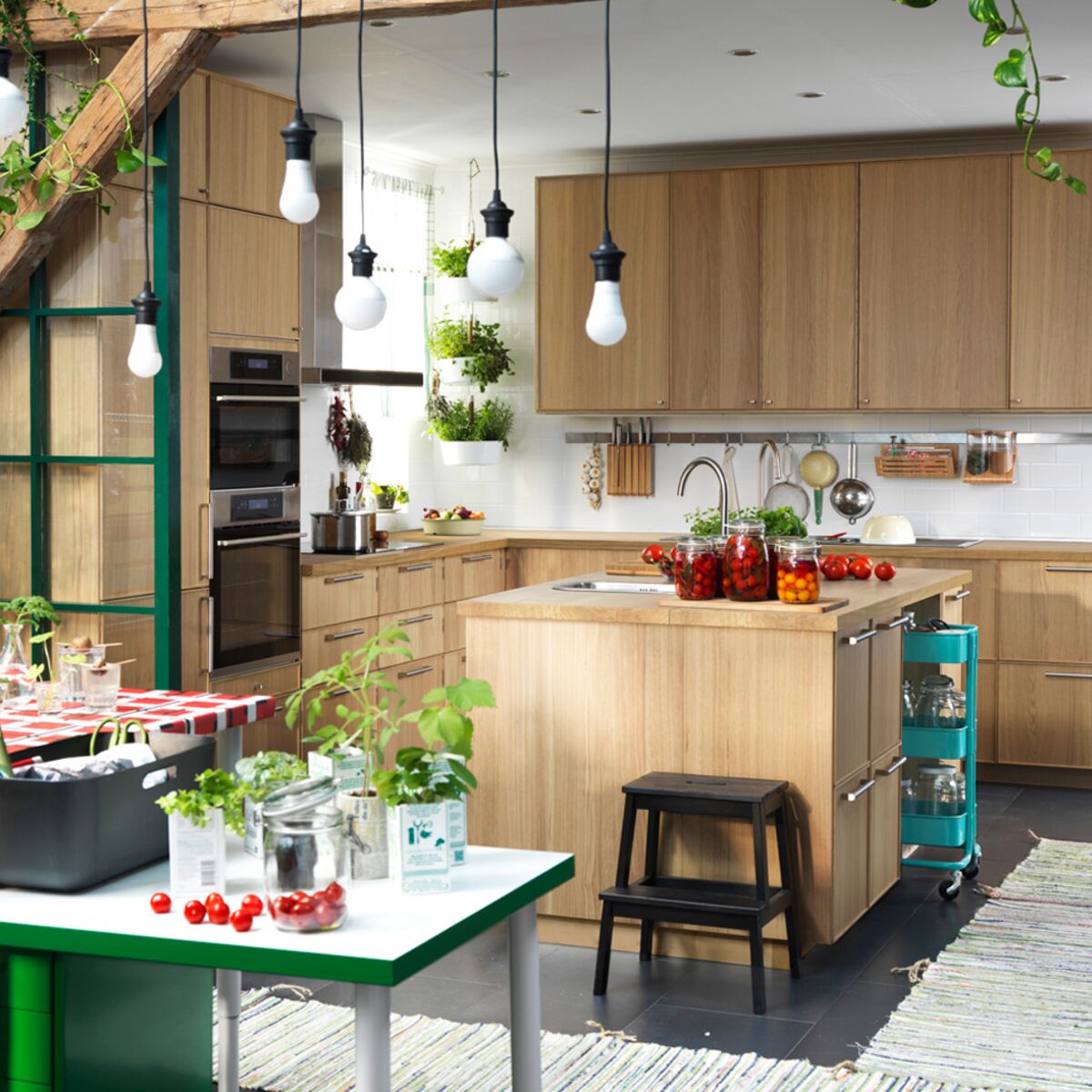 Une cuisine moderne, élégante et fonctionnelle - IKEA CA
