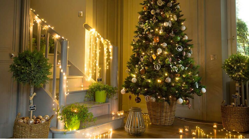Guirlande, lanterne, photophore… De beaux éclairages intérieurs et extérieurs pour Noël