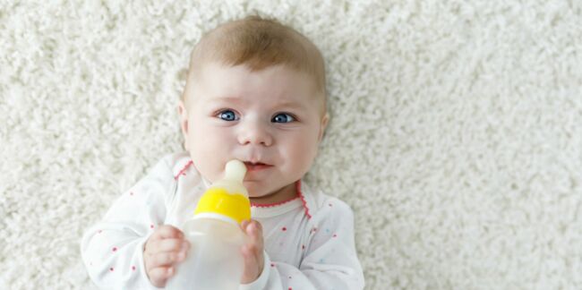 Allergie aux protéines de lait de vache : 5 choses que les parents doivent savoir