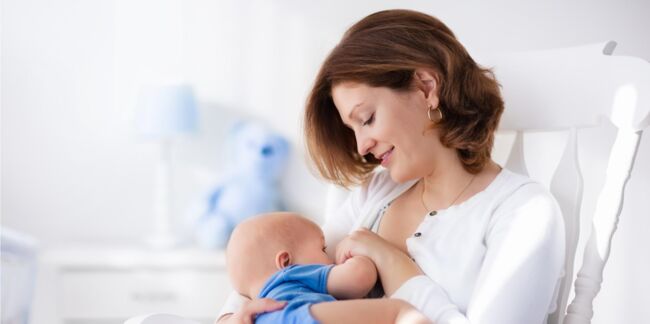 Comment allaiter bébé correctement ?