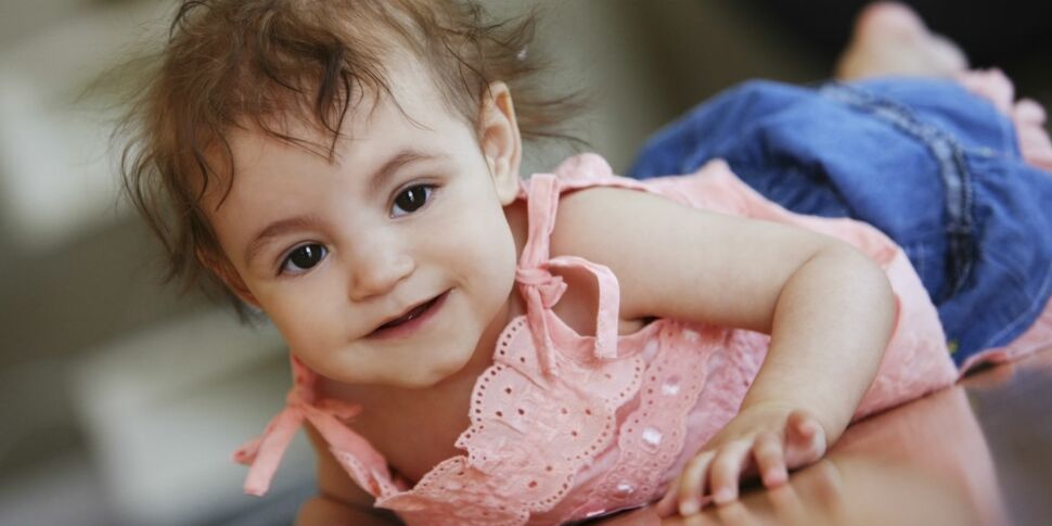 Bébé a 9 mois : ce qu'il faut savoir sur son développement