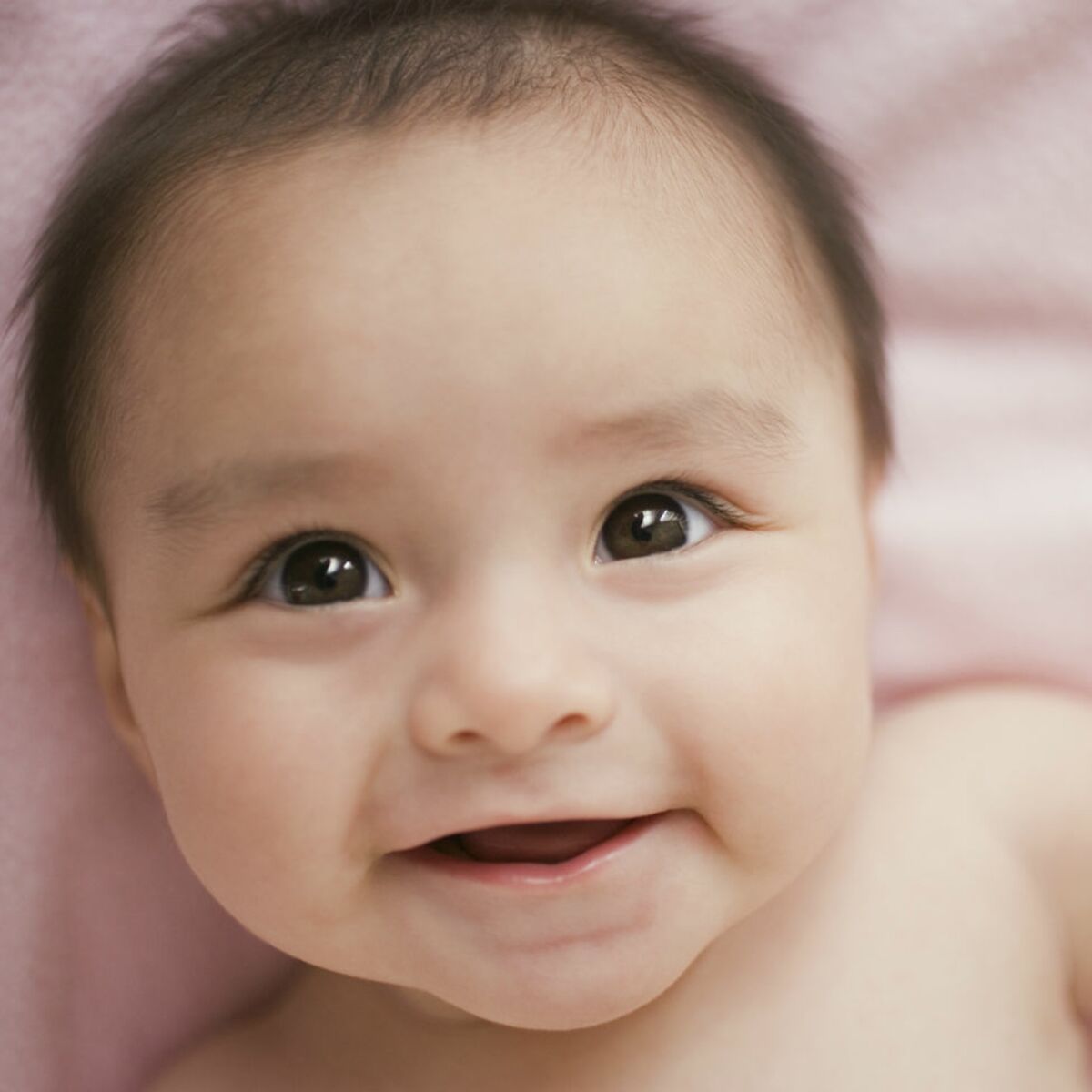 Bébé a 1 mois : développement, éveil et alimentation