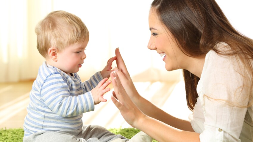 Langue des signes pour les bébés entendants : un moyen génial de les éveiller