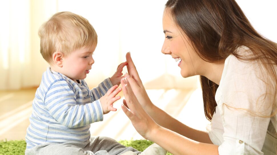 Langue des signes pour les bébés entendants : un moyen génial de les éveiller
