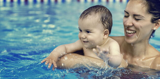 Première Sortie À La Piscine Avec Bébé : Comment Je M'organise ? : Femme  Actuelle Le Mag