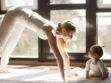 Retrouver la forme après bébé avec le yoga postnatal