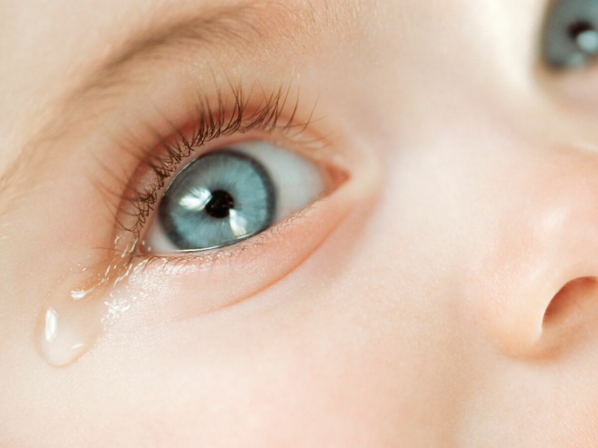Mon bébé a un œil qui pleure, que faire ? : Femme Actuelle Le MAG