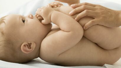 Glaires dans les selles de bébé : à quoi sont-elles dues et quand ...