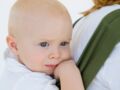 Maman débutante : bien utiliser un porte-bébé (vidéo)