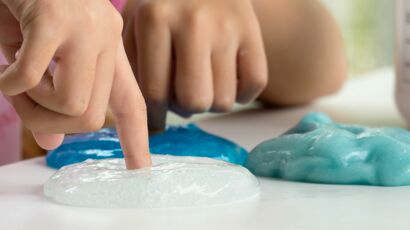 Pâtes slime pour enfants : pourquoi il faut s'en méfier ? : Femme