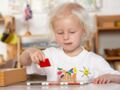Montessori : 4 activités pour éveiller son enfant à la lecture et l’écriture
