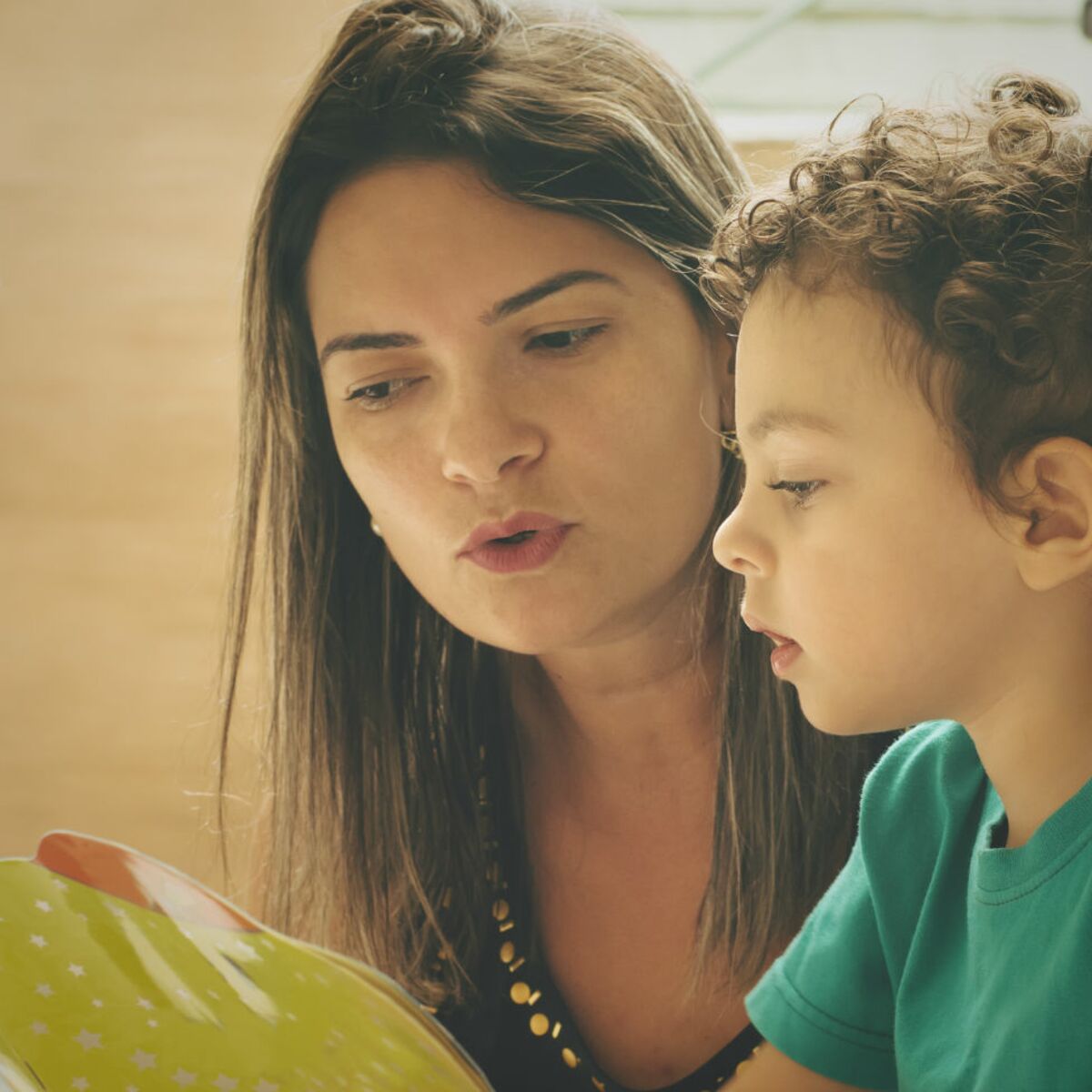 Parler Anglais A Son Enfant Quand Ce N Est Pas Sa Langue Maternelle Une Bonne Idee Femme Actuelle Le Mag