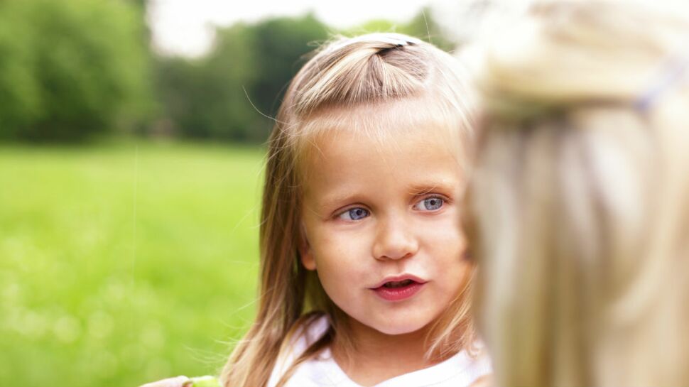 Bégaiement de l'enfant : comment avoir la bonne attitude pour l'aider ?