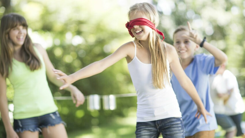 Exercice de concentration pour enfant : la promenade de l’aveugle