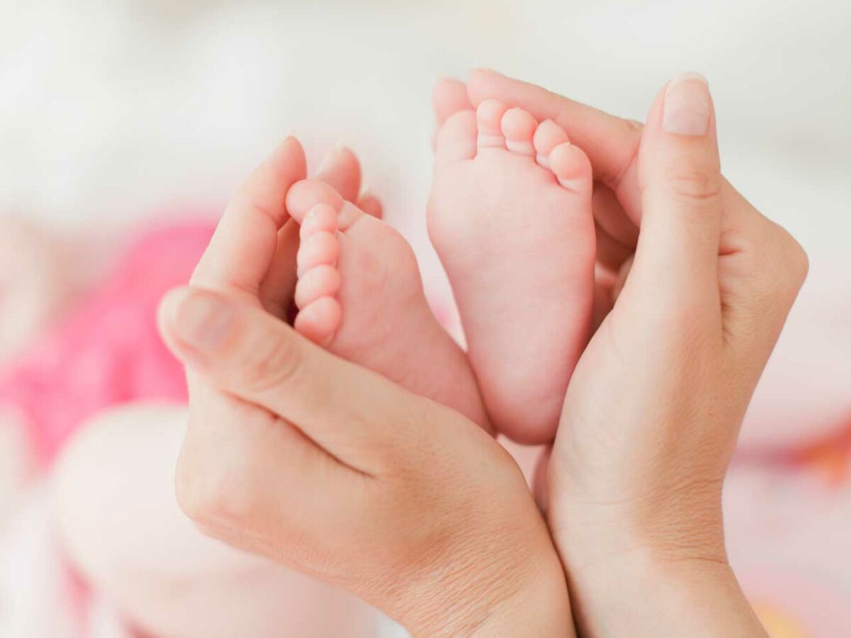 La Reflexologie Pour Calmer Les Pleurs De Bebe Femme Actuelle Le Mag