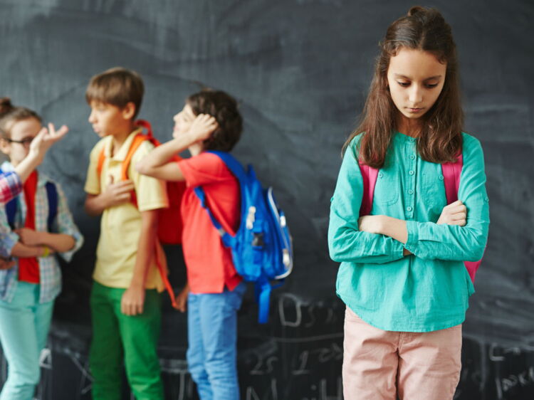 Mon enfant n’a pas d’amis, comment l’aider ? Femme Actuelle