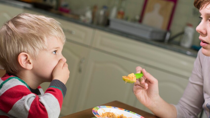 Neophobie Alimentaire Quand L Enfant Refuse De S Alimenter Femme Actuelle Le Mag