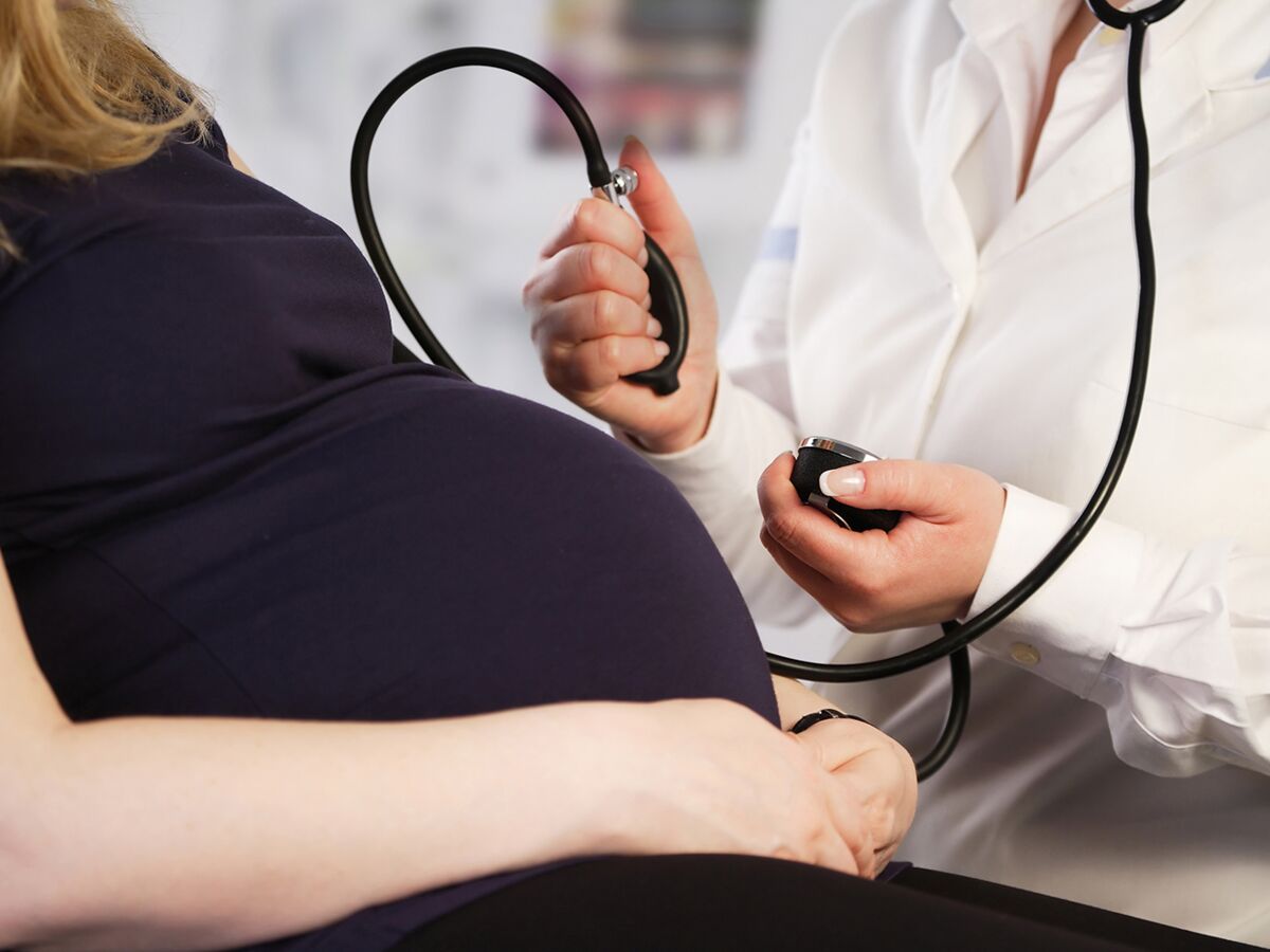 Hypotension : que faire si ma tension est basse pendant la grossesse ? :  Femme Actuelle Le MAG