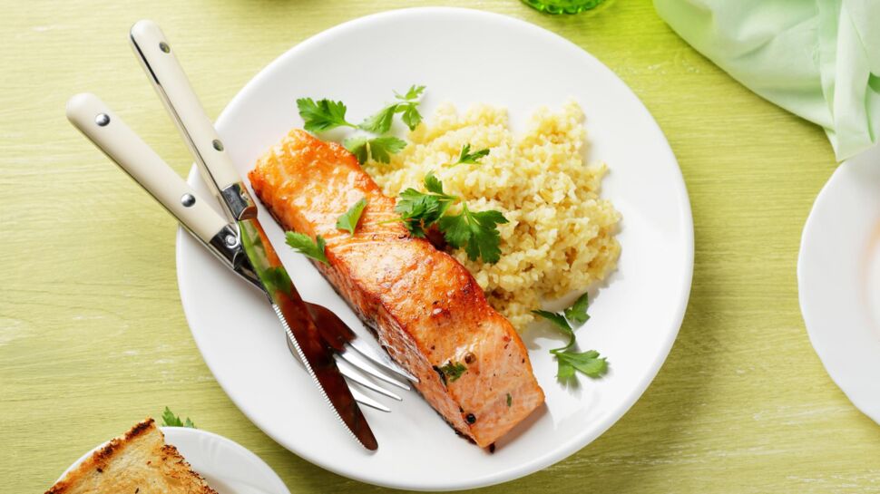 Grossesse : consommer du saumon limiterait les risques d'allergies respiratoires du bébé