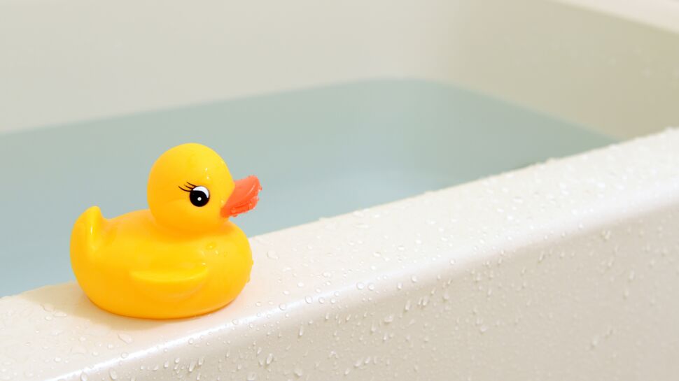 Une étude alerte sur les dangers des jouets de bain pour les enfants