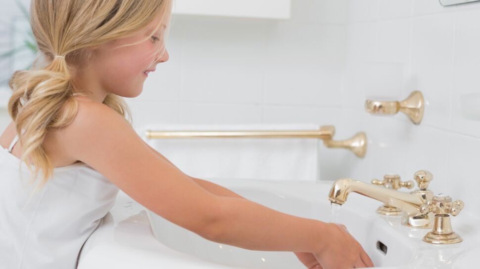 Une maîtresse a trouvé le meilleur moyen d’expliquer pourquoi il faut se laver les mains régulièrement…