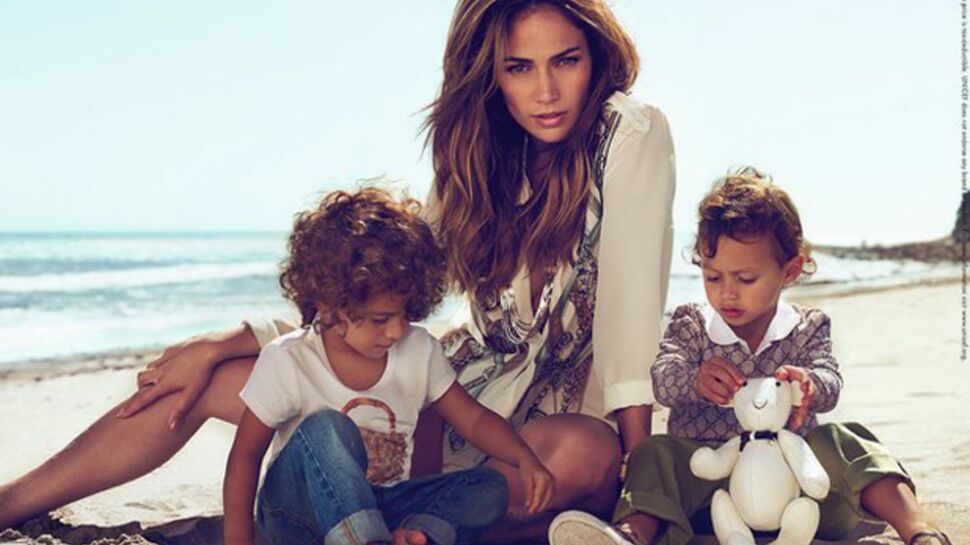 J-Lo prend la pose pour la collection Enfant de Gucci