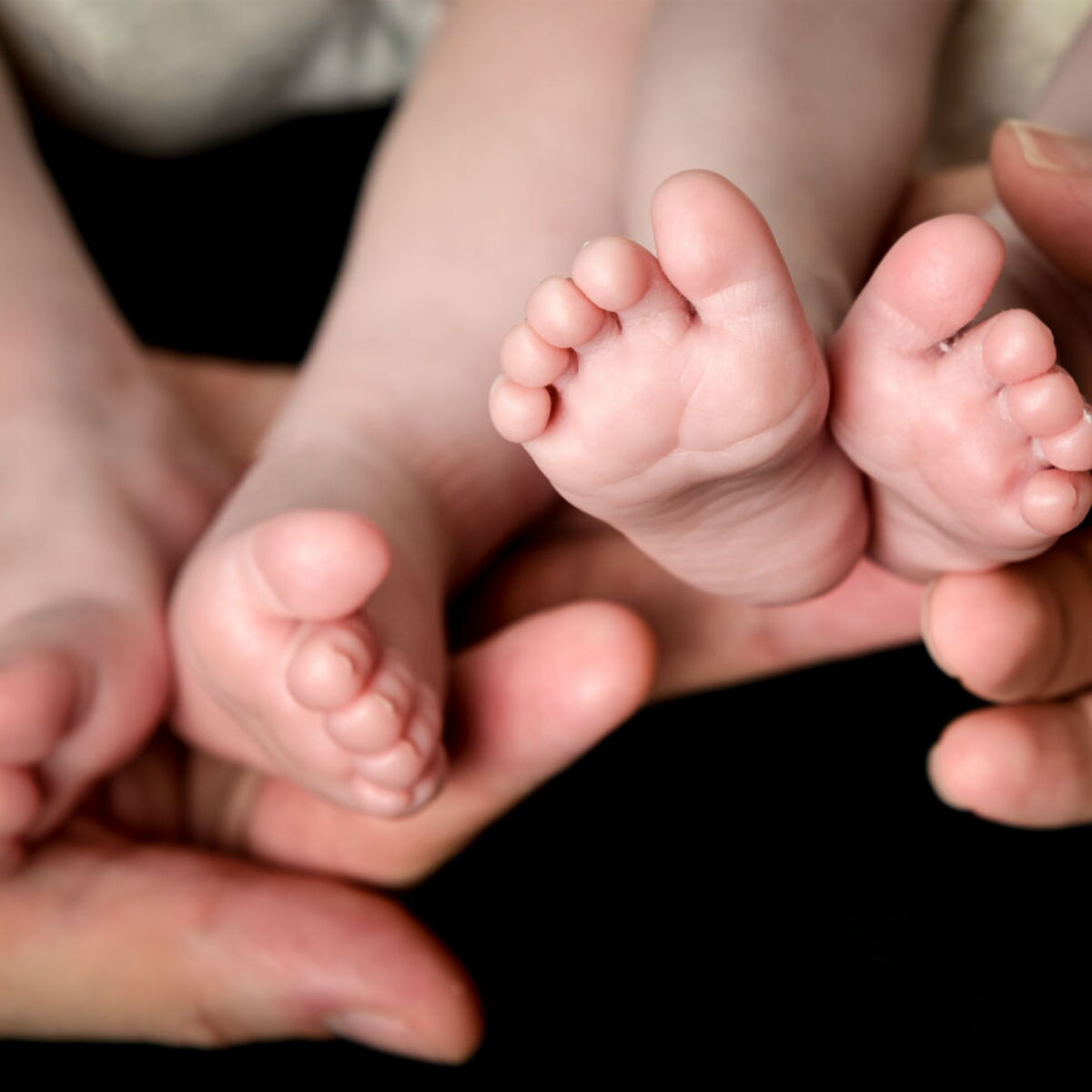 Jumeaux Declencher L Accouchement A 37 Semaines Eviterait Les Complications Femme Actuelle Le Mag