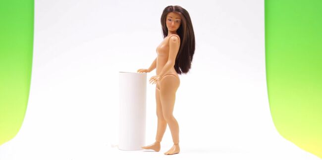 Lammily : une Barbie au vrai visage d'ado