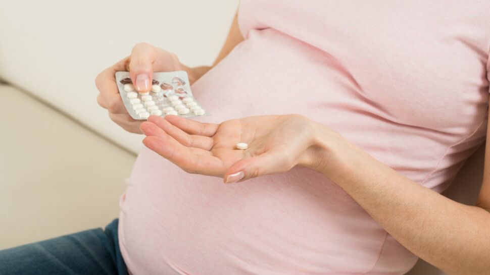La prise de paracétamol pendant la grossesse retarderait le langage des filles à naître