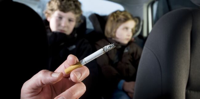Le tabagisme passif chez les enfants augmenterait le risque d’obésité