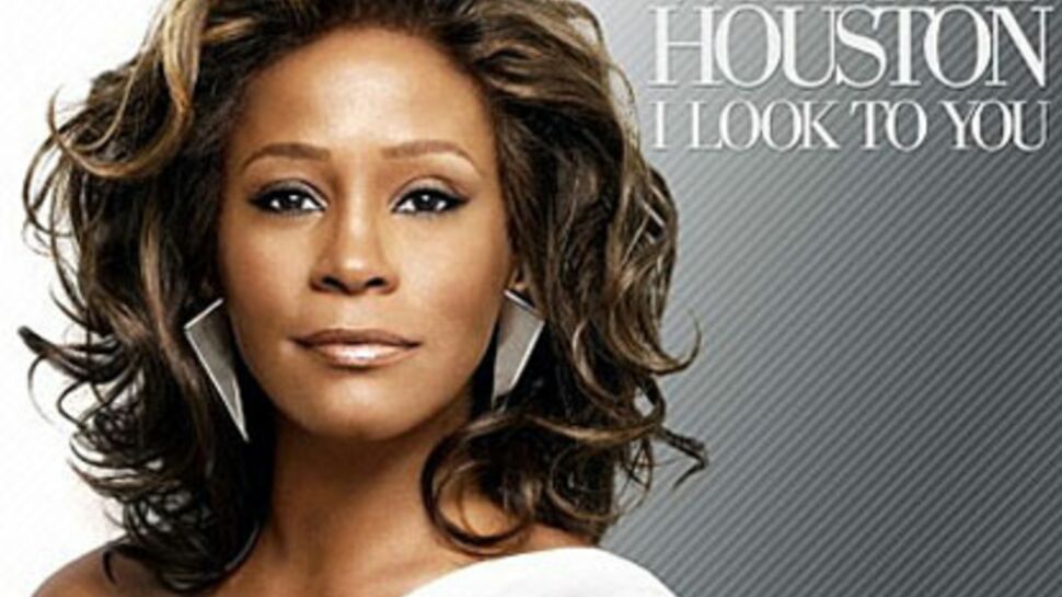 Whitney Houston échappe de justesse au strip-tease