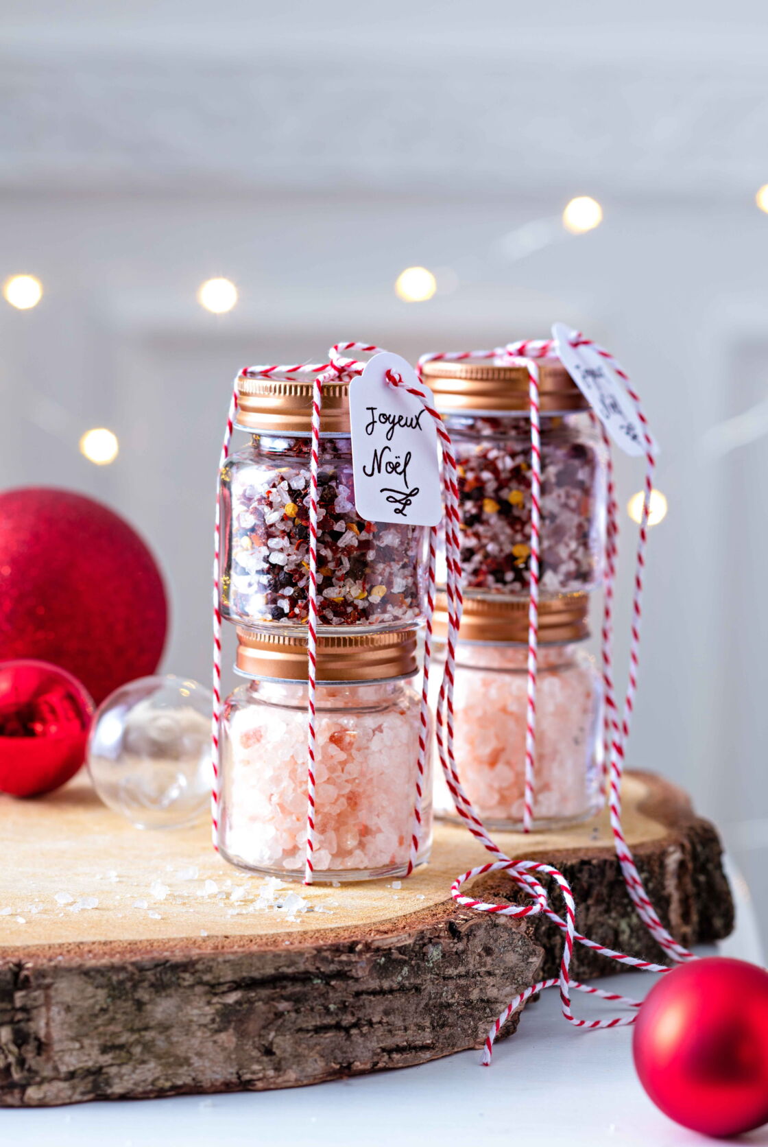 Kit Décoration Noël DIY Père Noël En Boutons - Avec Fil, Feutre, Boutons - Activité Manuelle Famille