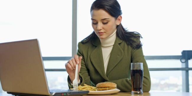 Weight Watchers Liberté : comment suivre le programme si je déjeune rapido devant mon ordinateur