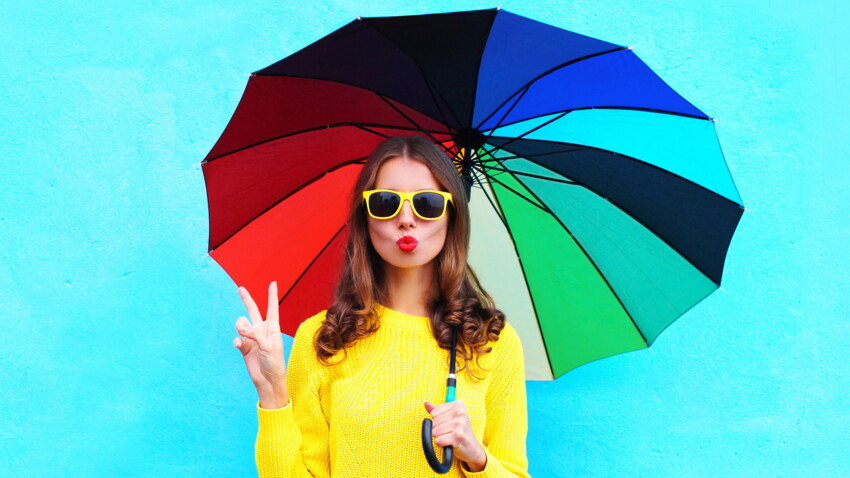 Comment s'habiller quand il fait chaud mais qu'il pleut ? : Femme
