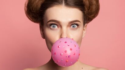 Chewing-gum Collé À Une Semelle De Chaussure, Un Concept Banque D'Images et  Photos Libres De Droits. Image 90158861