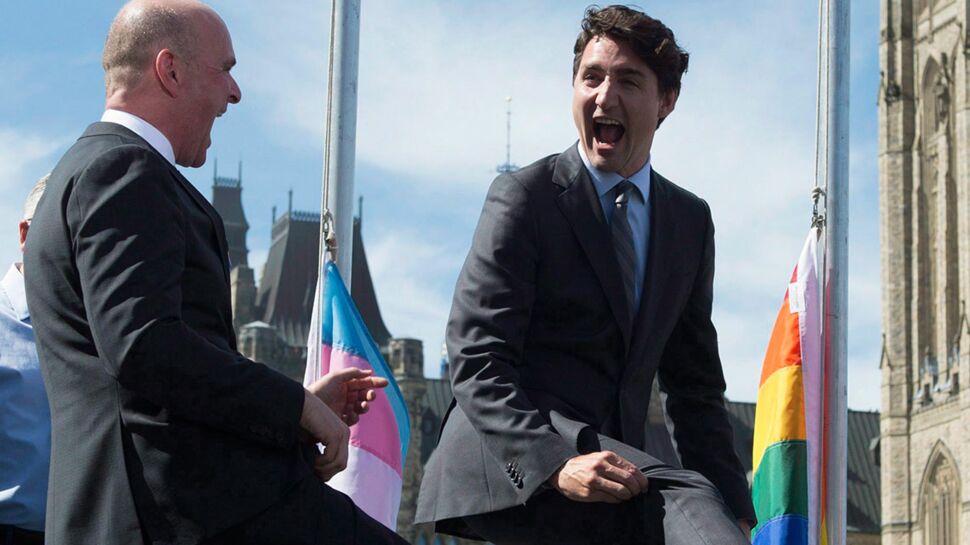 Le si sexy premier ministre canadien, Justin Trudeau, opte pour des chaussettes fantaisie qui font jaser