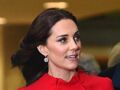Photo - Kate Middleton : enceinte, elle ose la petite robe rouge (et une nouvelle entorse au protocole !)