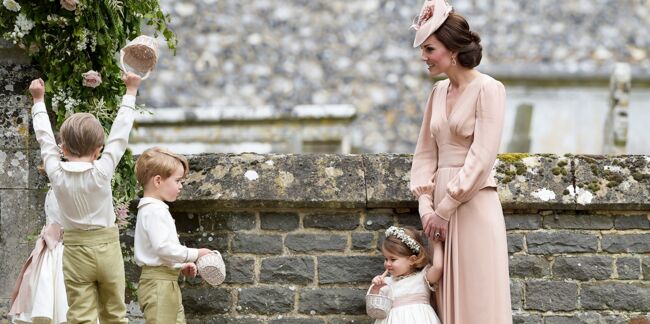 Kate Middleton, invitée parfaite en Alexander McQueen au mariage de sa sœur Pippa
