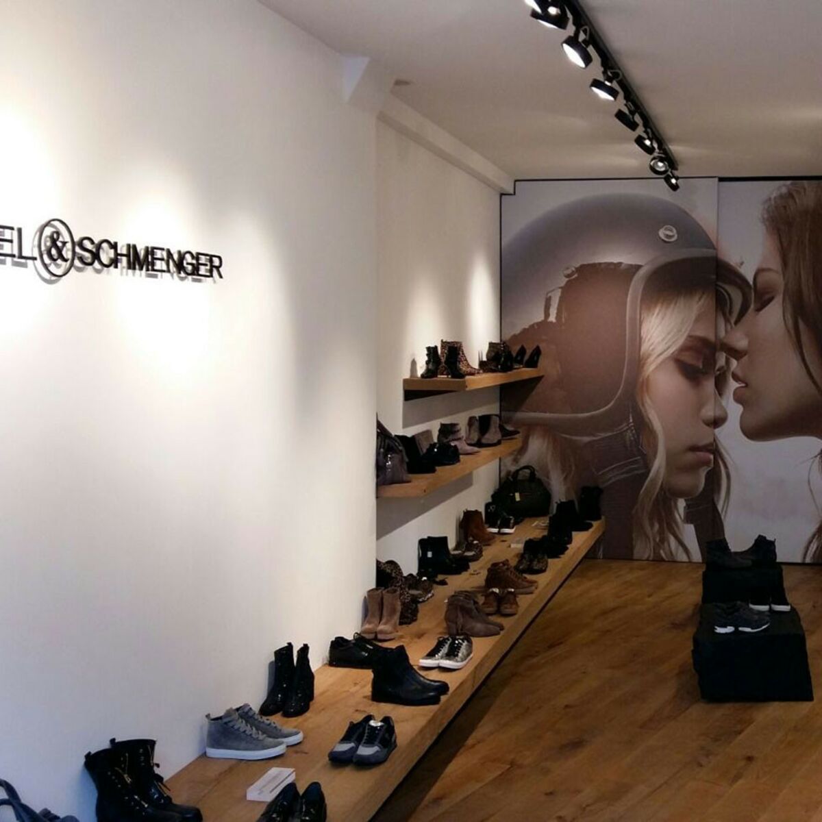 Kennel & Schmenger son premier store parisien ! Femme Actuelle Le MAG