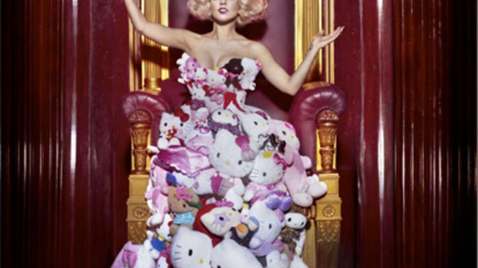 Lady Gaga rend hommage à Hello Kitty