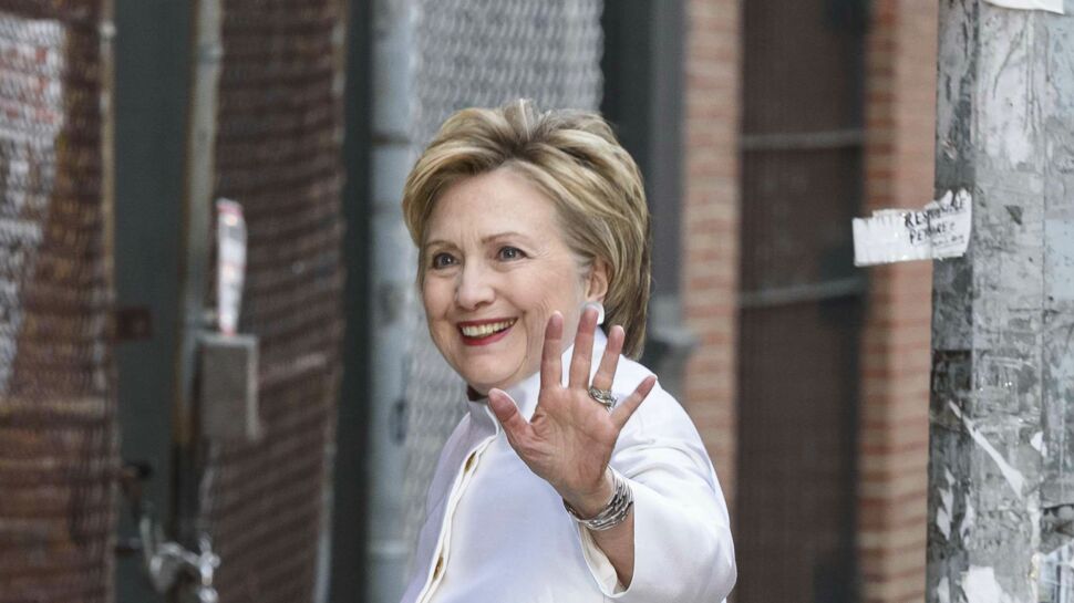 Photo - Hillary Clinton se lâche niveau look en mixant les imprimés