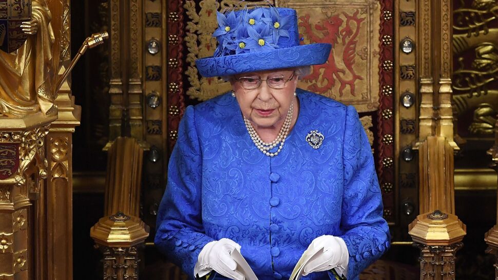 Photo - Le chapeau de la reine serait-il un signe de rébellion contre le Brexit ?
