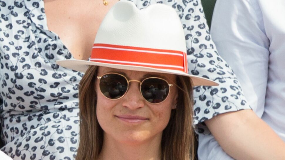Pippa Middleton, enceinte, elle affiche son baby bump en robe tendance