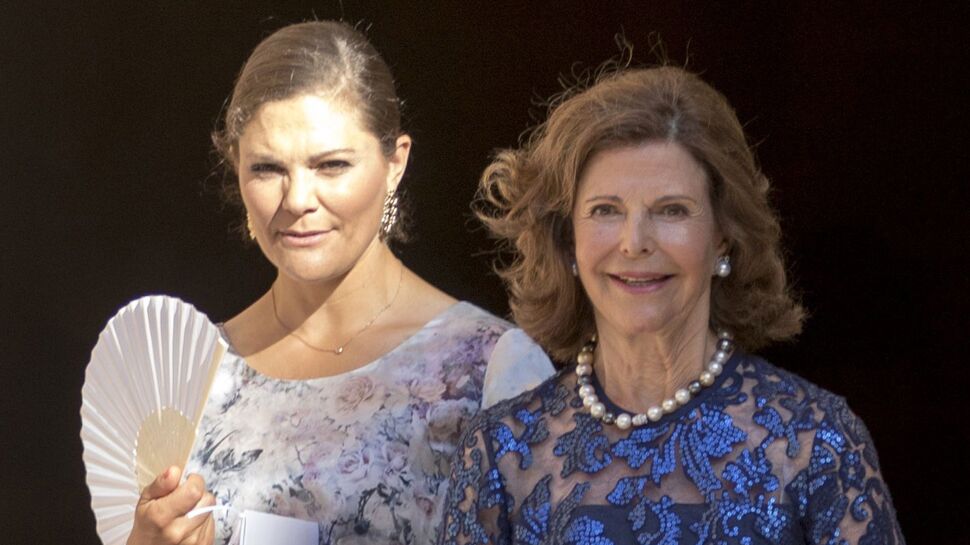Victoria de Suède et sa mère, élégantes à un mariage à Majorque