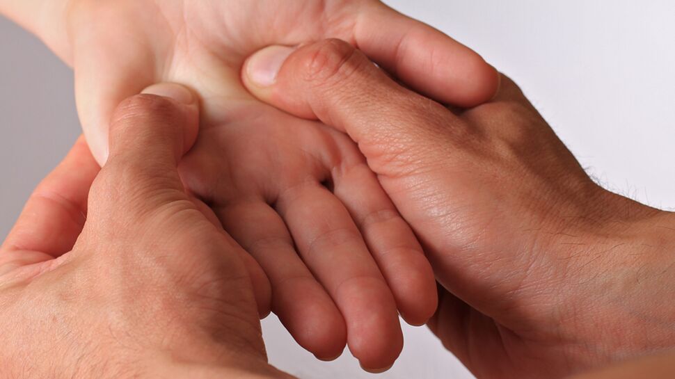 Réflexologie palmaire : masser ses mains pour soulager les maux du quotidien