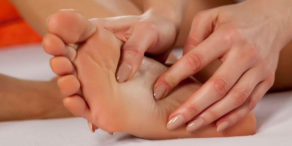 Réflexologie plantaire : massez vos pieds contre les maux du quotidien