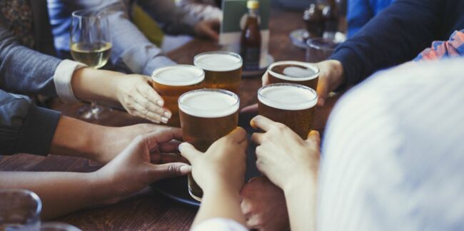 Alcool : des médecins proposent 10 mesures pour limiter les risques