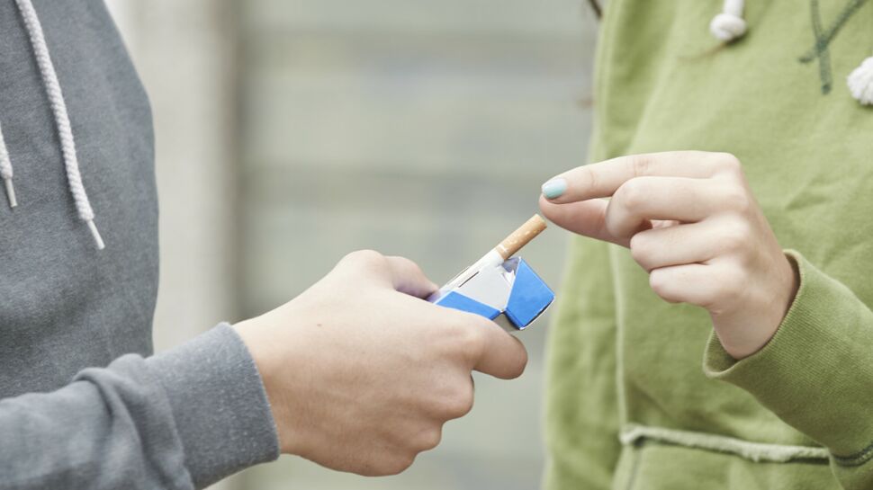 Tabac : bientôt des zones fumeurs au lycée ?
