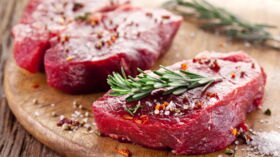Viande Rouge Quelle Quantite Ne Faut Il Pas Depasser Pour Rester En Bonne Sante Femme Actuelle Le Mag